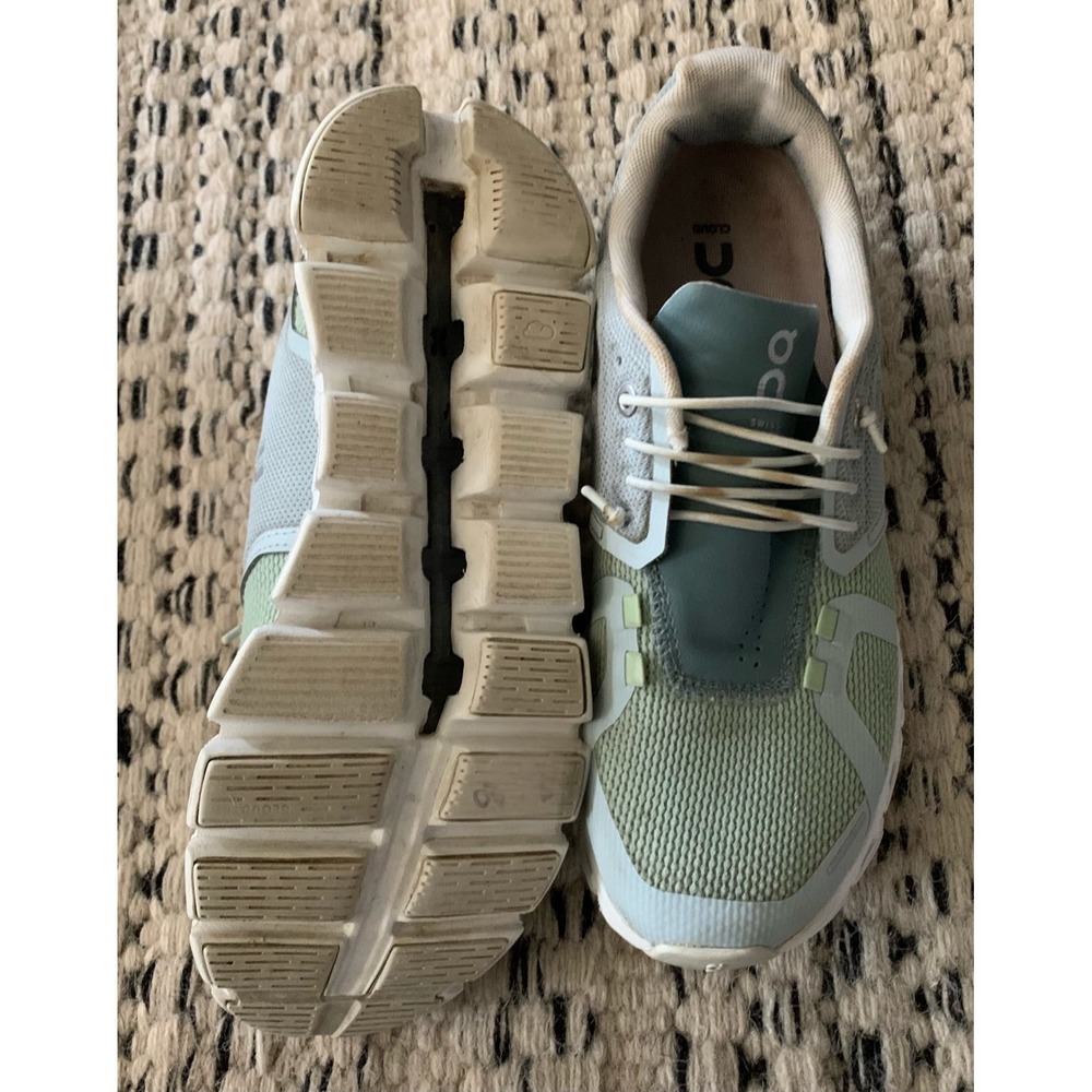 On Cloud 5 Women Running Shoes Athletic Athleisure activewear Sneakers 7.5 - Picture 8 of 8